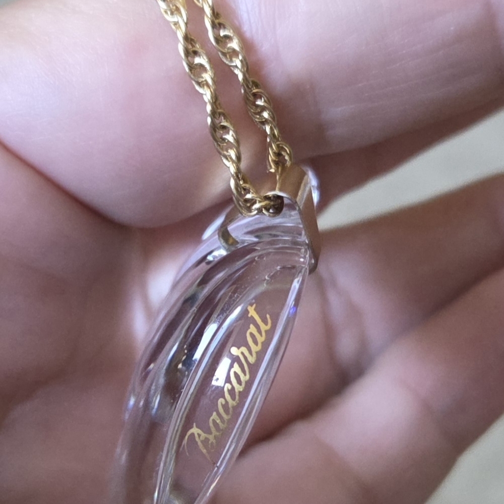 Giorgio Baccarat Vintage Clear Crystal Ribbed Heart Pendant w/Gold Tone Necklace - Picture 6 of 10